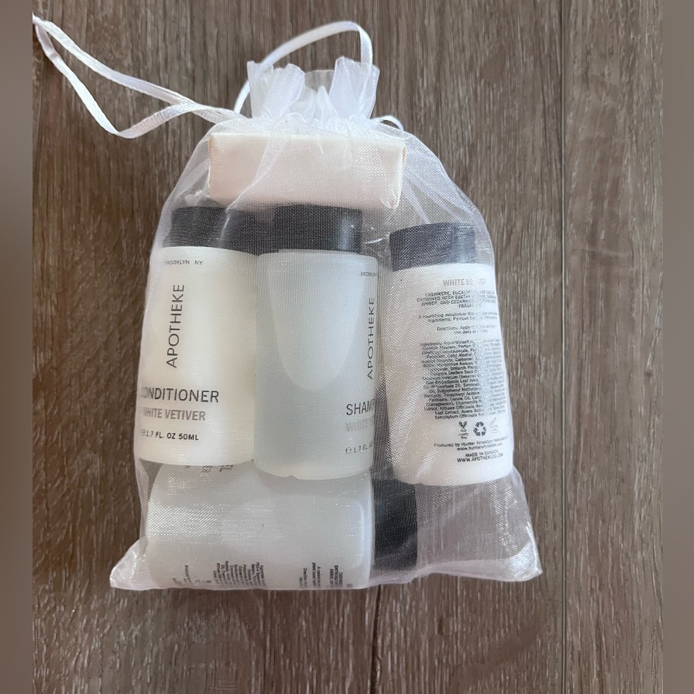 🌟Free w/purchase🌟 Apotheke White Vetiver Travel Set